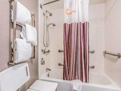 La Quinta by Wyndham Phoenix Scottsdale - image 3