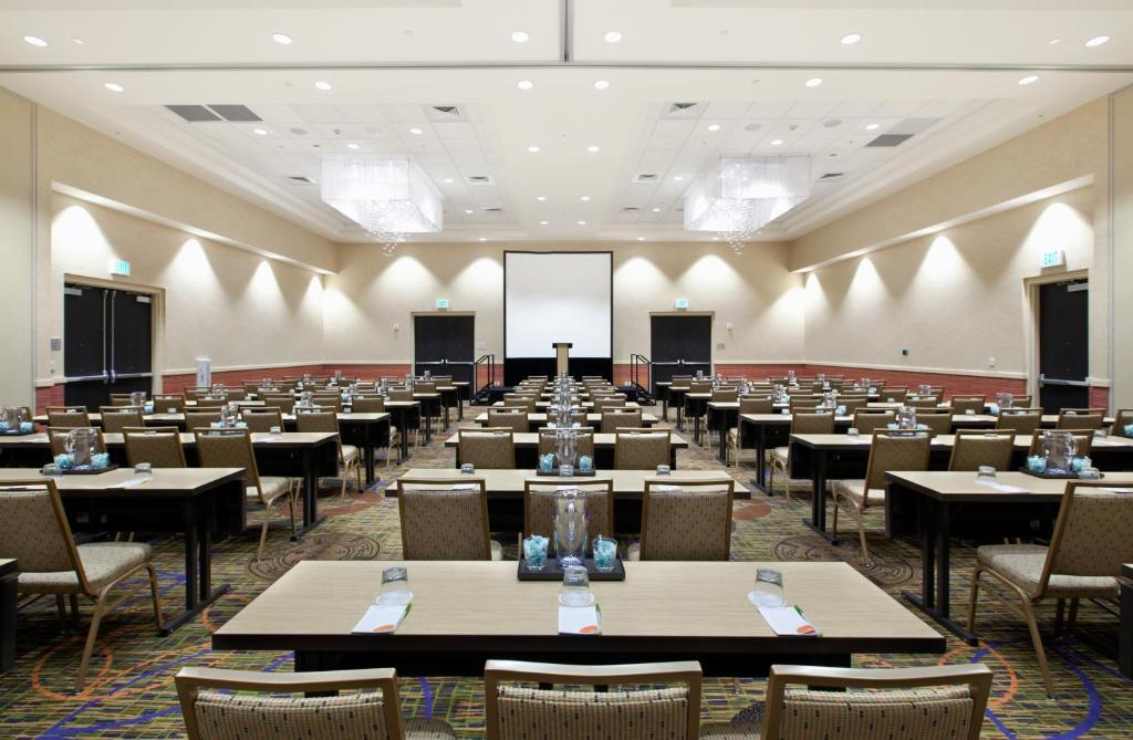 Courtyard by Marriott Scottsdale Salt River - image 4