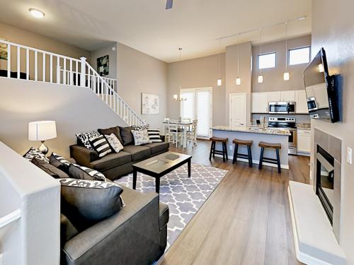 15221 Clubgate Drive Condo Unit 2104 - main image