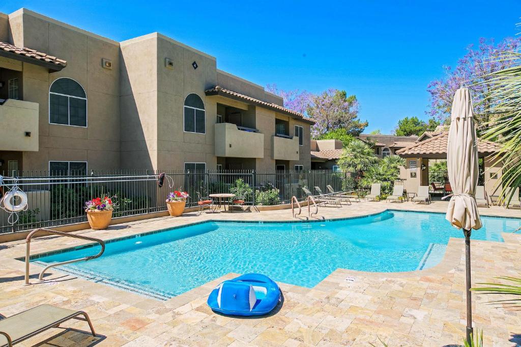 Aventura Condominiums - main image