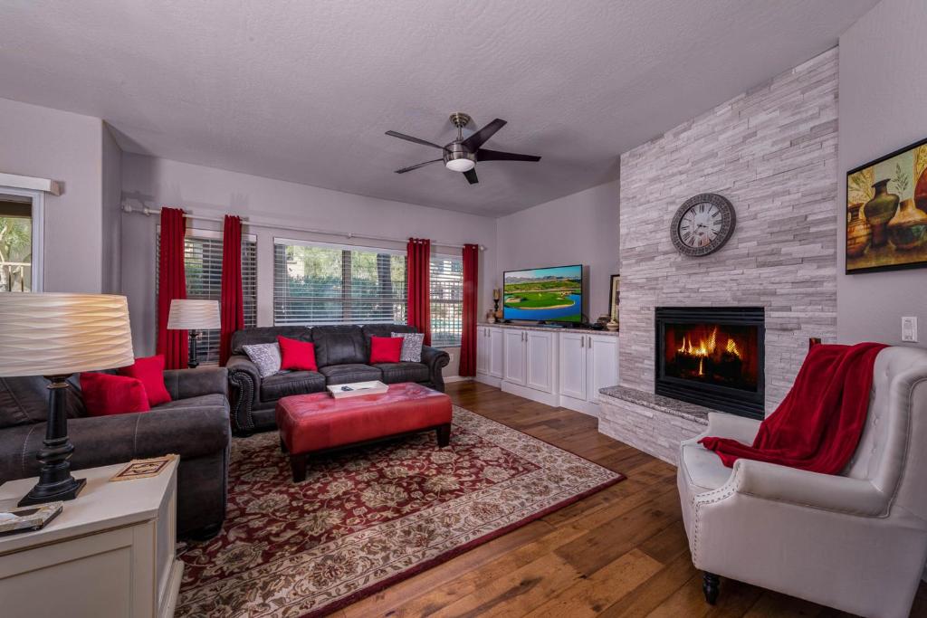 Grayhawk Condo - main image