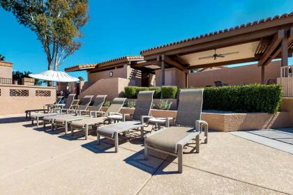 McCormick Lakeside Retreat - image 2