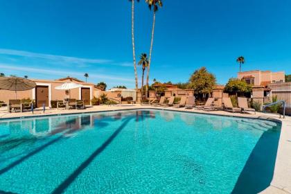 McCormick Lakeside Retreat - image 4