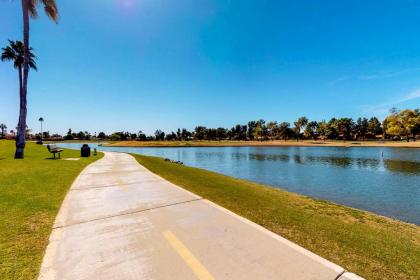 McCormick Lakeside Retreat - image 5