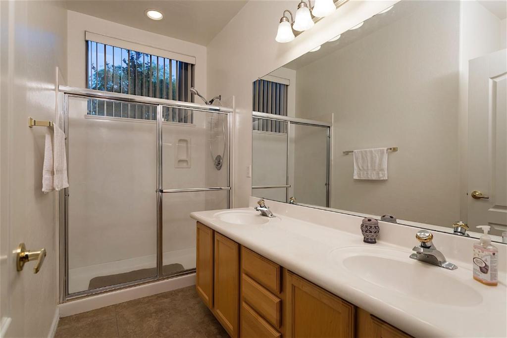 AZ Nirvana 3 BR by Casago - image 3