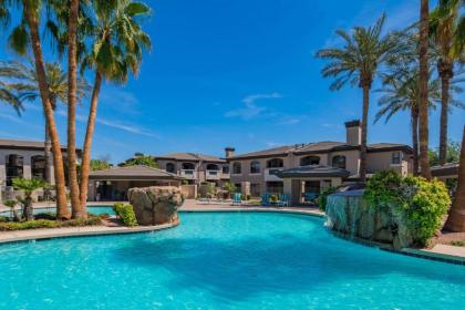 Luxury 1BR Kierland Commons #2032 by WanderJaunt