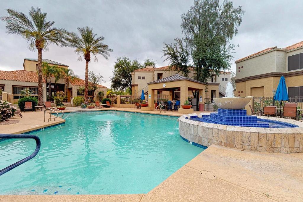 Sahuaro Condos - main image