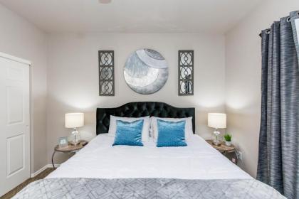 mayo 2 miles Hulu Live tV   3 bedroom King Close to Kierland and tPC with Parking