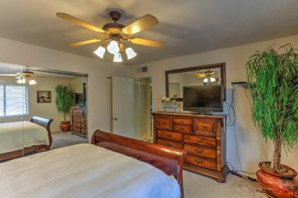 Idyllic Scottsdale Condo with Pool - Walk to Old Town - image 5