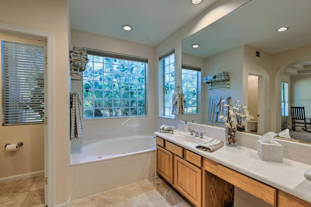 Scottsdale Home at Grayhawk with Pool Slide and Spa! - image 2