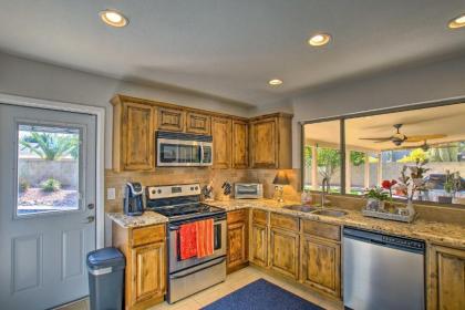 Colorful Home with Grill Less Than 4 Mi to Talking Stick Golf - image 5