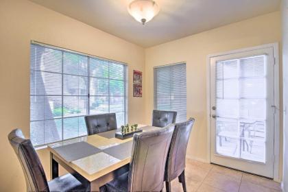 Scottsdale Getaway with Shared Pool Less Than 10Mi to Old Town - image 5