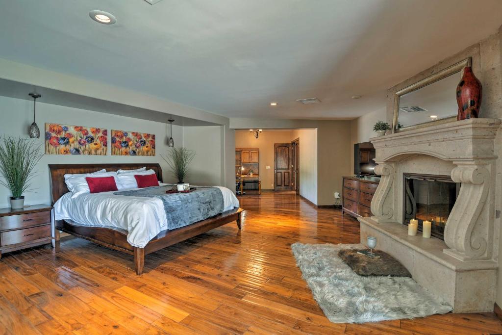 Scottsdale and Paradise Valley Estate 2 Mi to Old Town - image 3