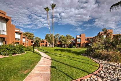 Stylish Condo with Pool and Lake 16 Mi to DT Phoenix! - image 14