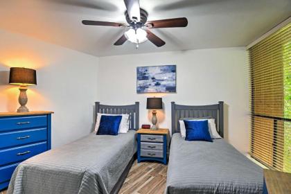 Stylish Condo with Pool and Lake 16 Mi to DT Phoenix! - image 18