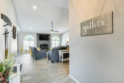Modern Getaway with Pool about 2 Mi to Kierland Commons! - image 10