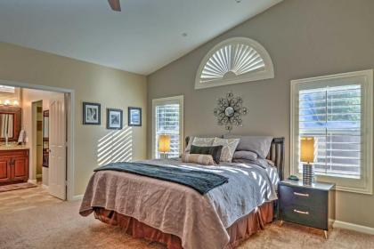 Fenced Hot Tub and BBQ Oasis Modern Scottsdale Home - image 14