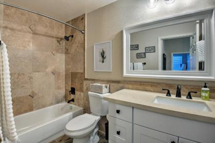 Upscale Scottsdale Getaway - Near Kierland Commons - image 14