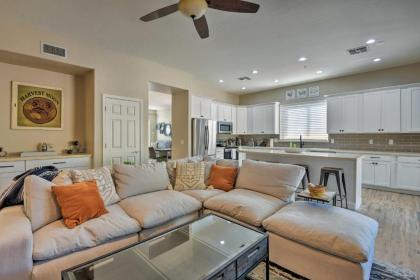 Upscale Scottsdale Getaway - Near Kierland Commons - image 7