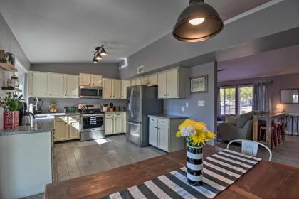 Scottsdale Home with Pool Yard Hammock and Fire Pit! - image 13