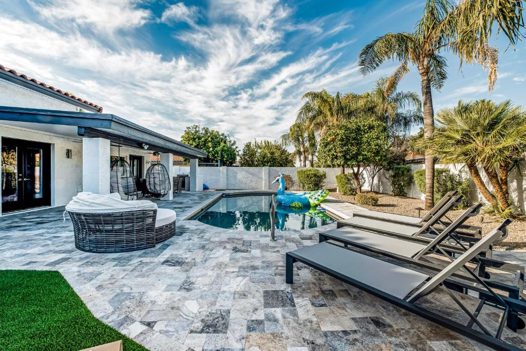 Beverly's Oasis - main image