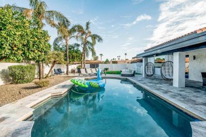 Beverly's Oasis - image 10