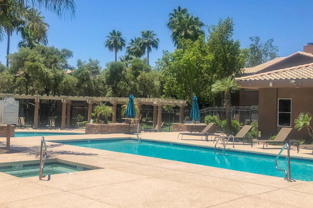 Upscale Condo with Pool Access and Near Golfing! - main image