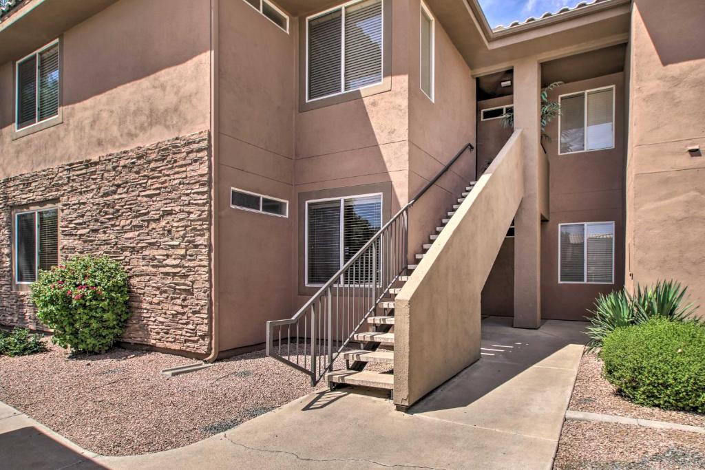 Upscale Condo with Pool Access and Near Golfing! - image 4
