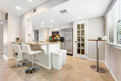 Scottsdale Paradise - image 13