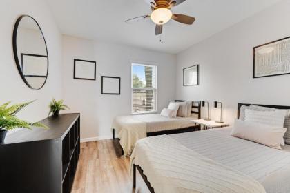 Scottsdale Paradise - image 18