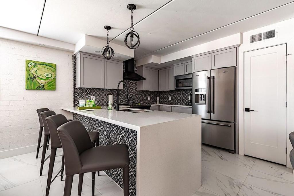 Northland Glam 3BR by Casago - image 7