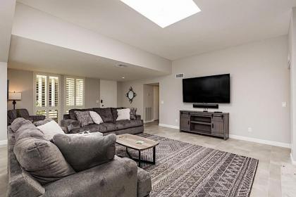 Luxury at the Sands - 3 Bedroom by Casago - image 17