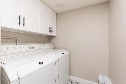 Luxury at the Sands - 3 Bedroom by Casago - image 2