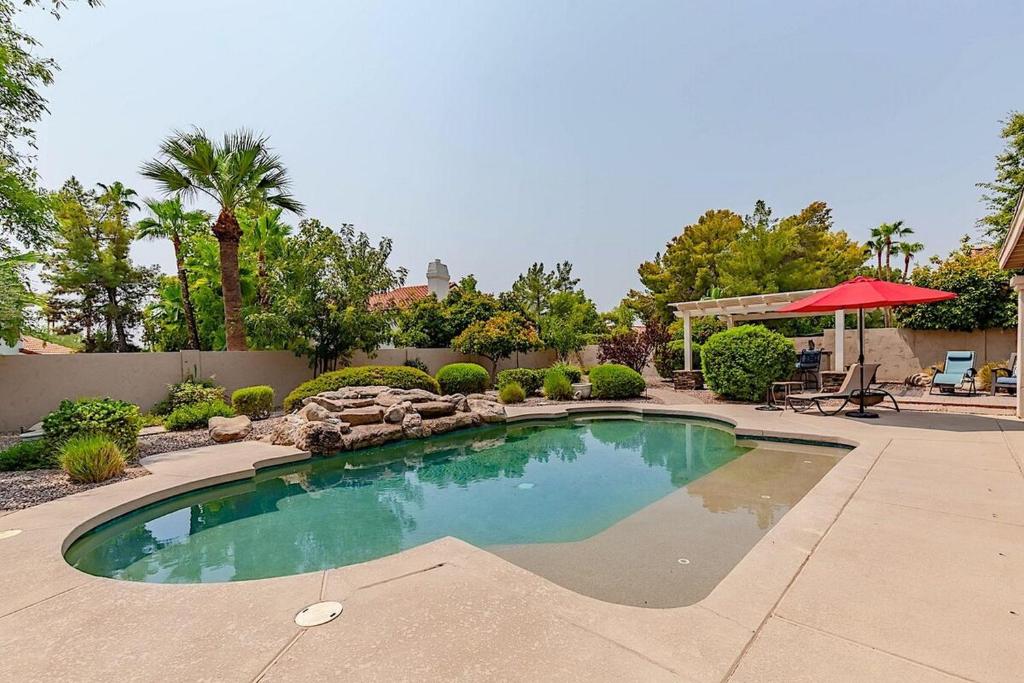 Paradise Retreat 4BR by Casago - main image