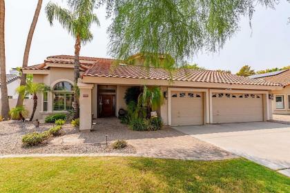 Paradise Retreat 4BR by Casago - image 14
