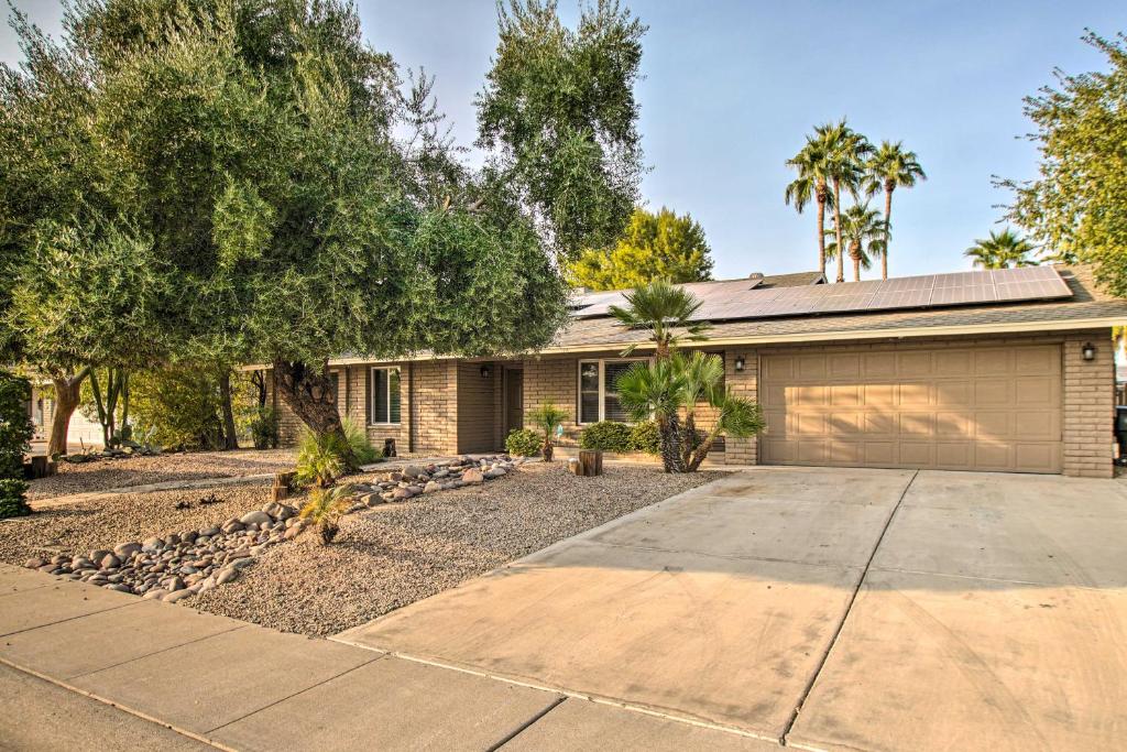 Expansive Escape with Putting Green and Hot Tub! - image 3