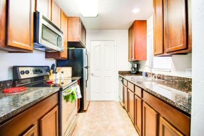 Beautiful Condo in Prime Scottsdale Location! - image 10
