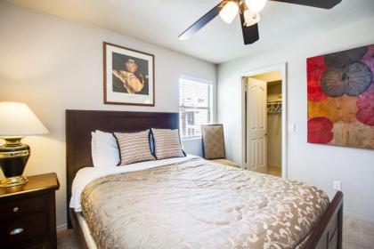 Beautiful Condo in Prime Scottsdale Location! - image 17