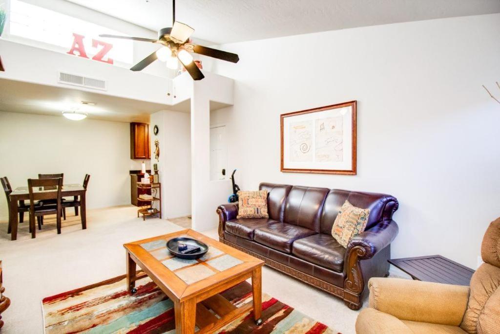 Beautiful Condo in Prime Scottsdale Location! - image 3