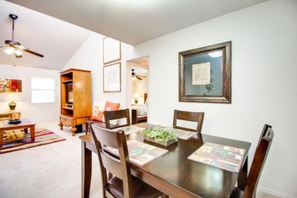 Beautiful Condo in Prime Scottsdale Location! - image 4