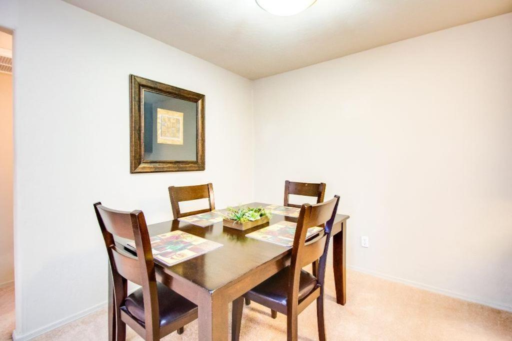 Beautiful Condo in Prime Scottsdale Location! - image 5