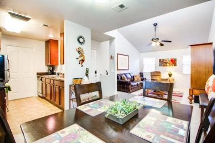 Beautiful Condo in Prime Scottsdale Location! - image 8
