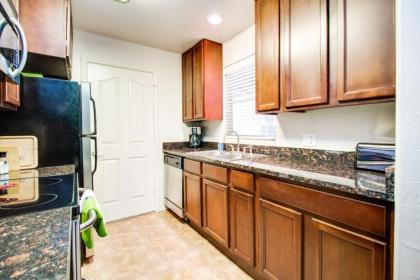 Beautiful Condo in Prime Scottsdale Location! - image 9