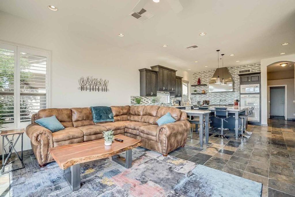 Luxury Home with Views in Mcdowell Mountain Ranch - image 7