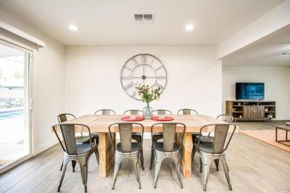Amazing Modern Remodel Near Old Town with HEATED Pool - image 6