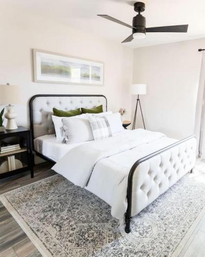 Stylish Old Town 2 bdrm ground floor Condo - image 13
