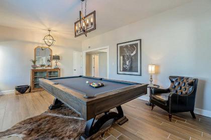 Private Adobe Home with Backyard Oasis in Scottsdale - image 6