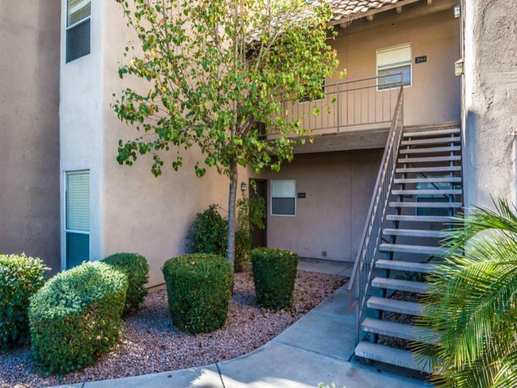 Great North Scottsdale Condo! - image 2