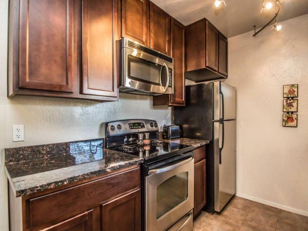 Great North Scottsdale Condo! - image 7