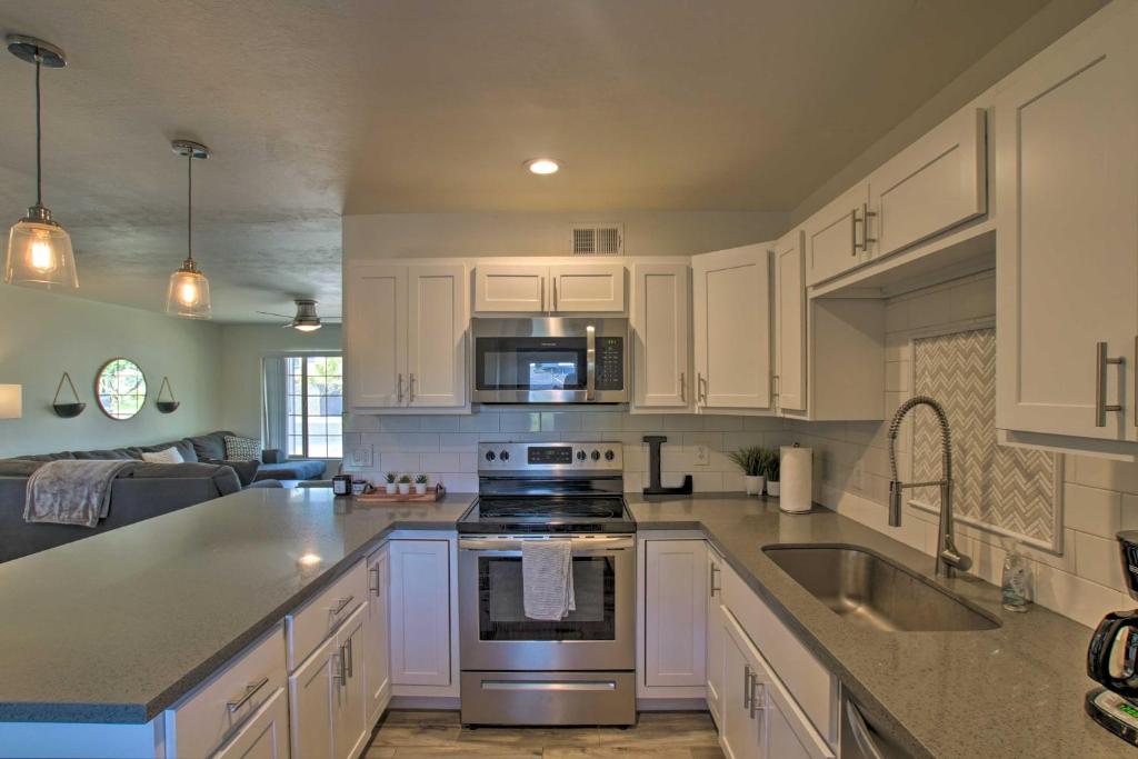 Scottsdale Gem with Pool and Hot Tub by Old Town! - image 7